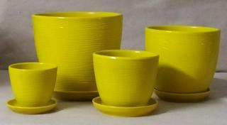 Bezymyannyy pashnya zheltaya