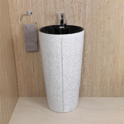 photo_5271804766952557673_y